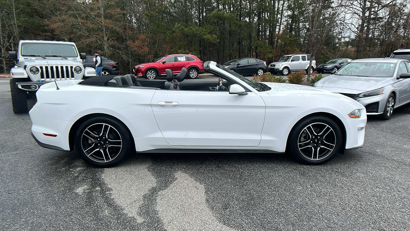 2022 Ford Mustang  4