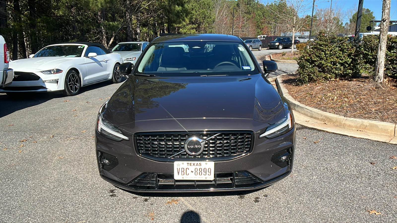 2024 Volvo S60 Core Dark Theme 2