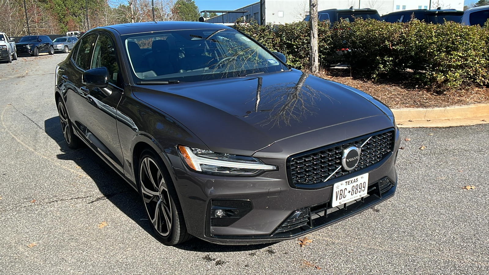 2024 Volvo S60 Core Dark Theme 3