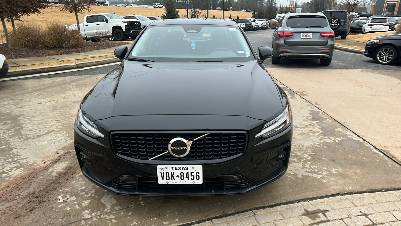 2024 Volvo S60 Core Dark Theme 2