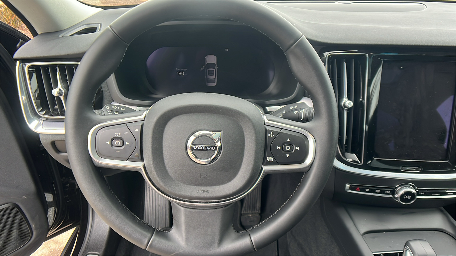 2024 Volvo S60 Core Dark Theme 21