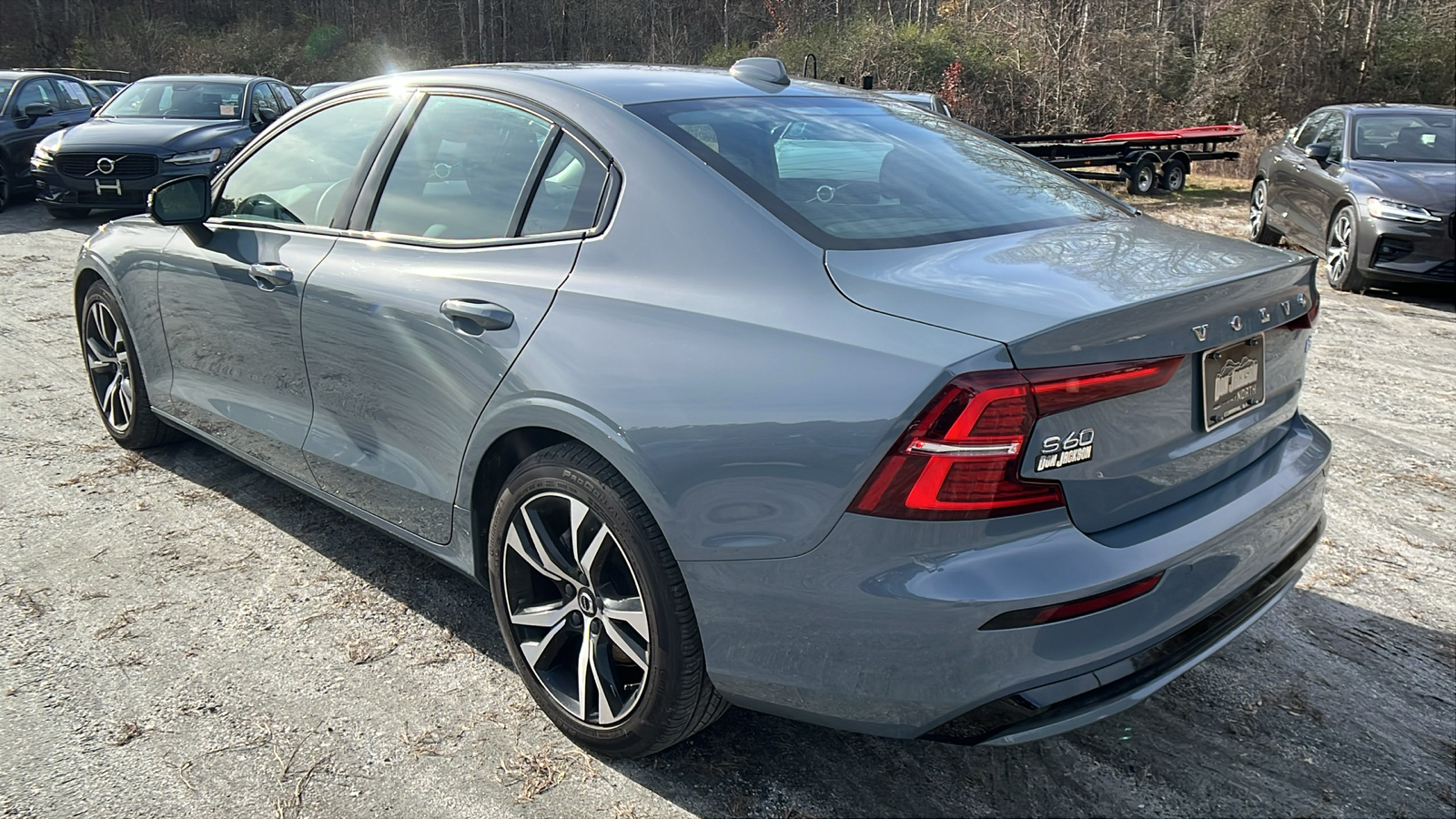 2024 Volvo S60 Core Dark Theme 7