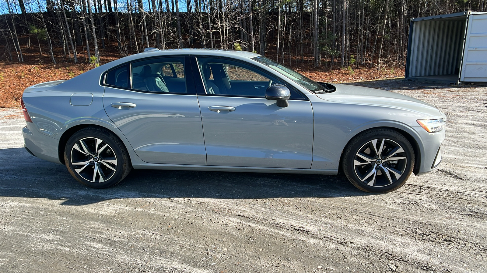 2024 Volvo S60 Core Dark Theme 4