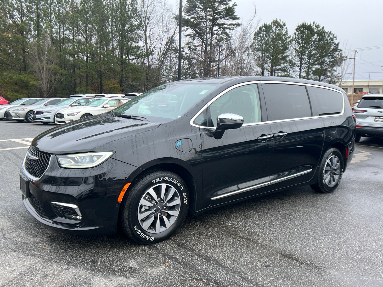 2022 Chrysler Pacifica Hybrid Limited 1