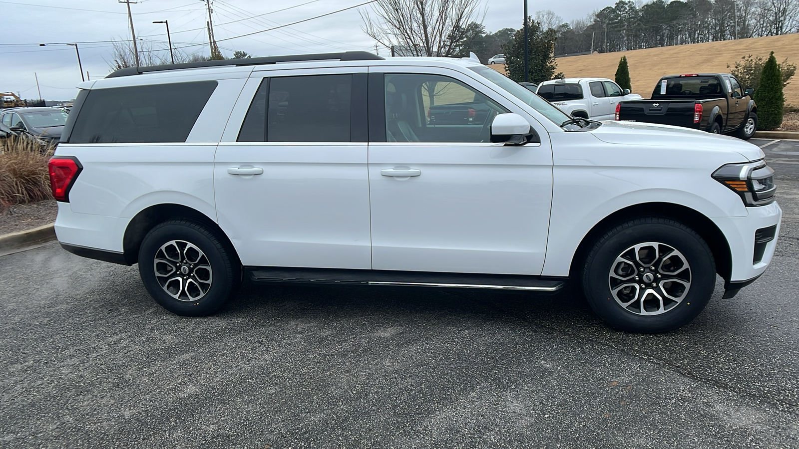 2023 Ford Expedition Max XLT 4