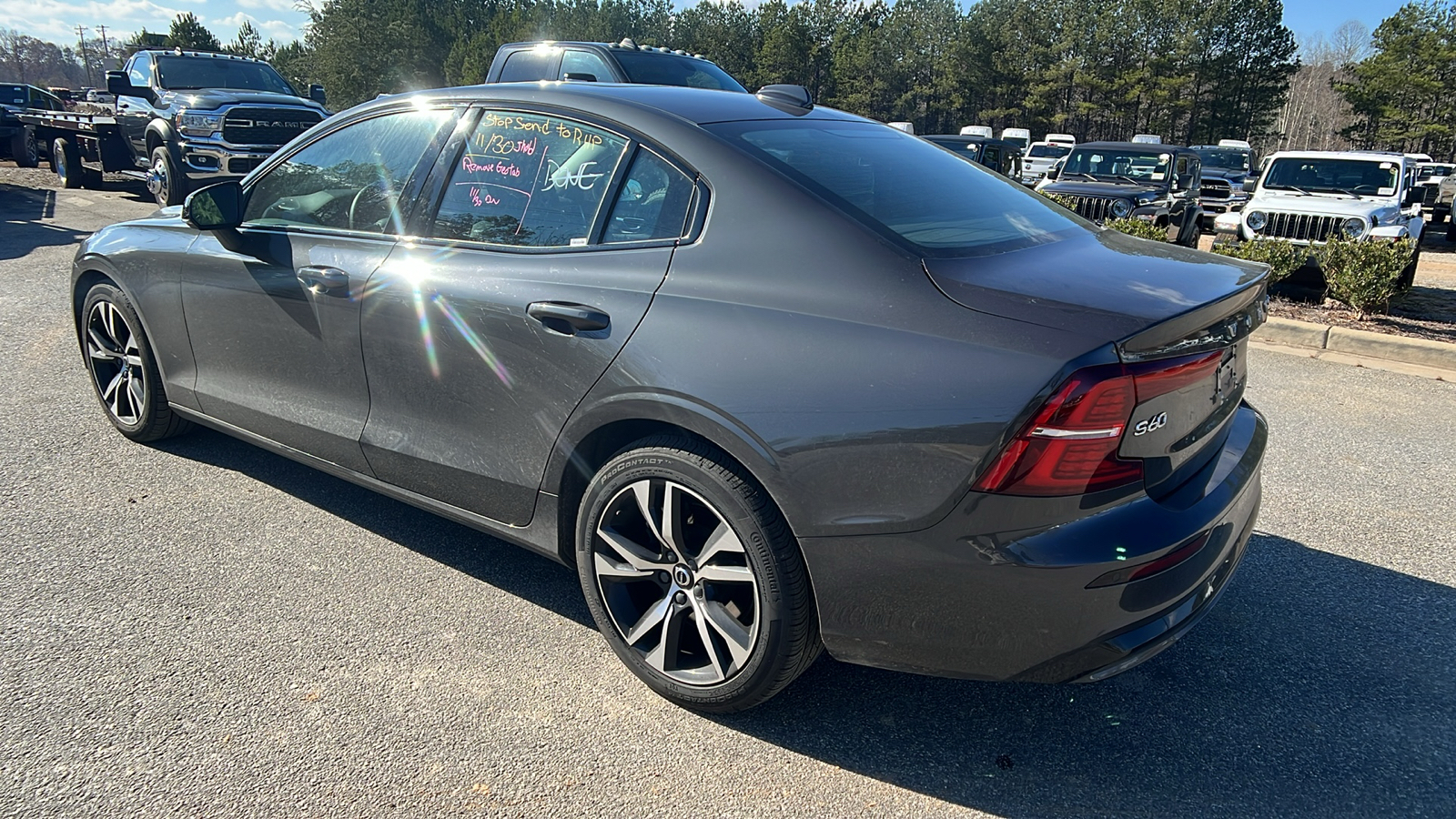 2024 Volvo S60 Core Dark Theme 7