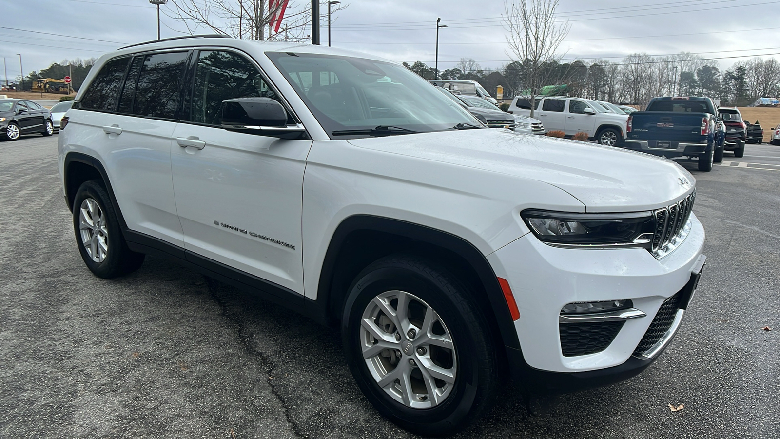 2023 Jeep Grand Cherokee Limited 3