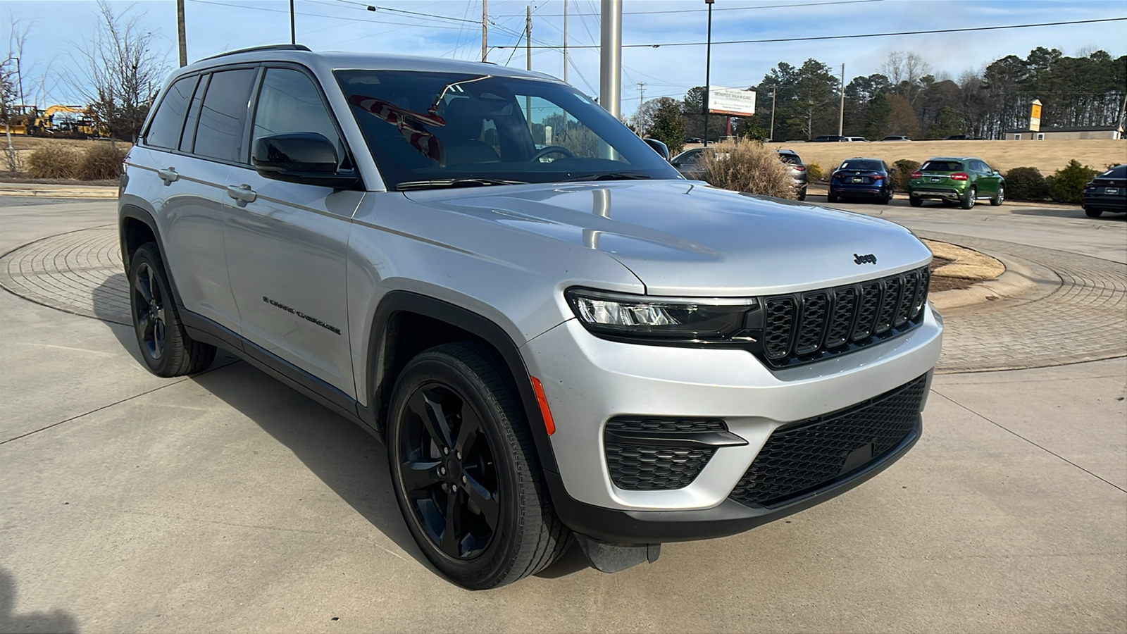 2023 Jeep Grand Cherokee Altitude 3