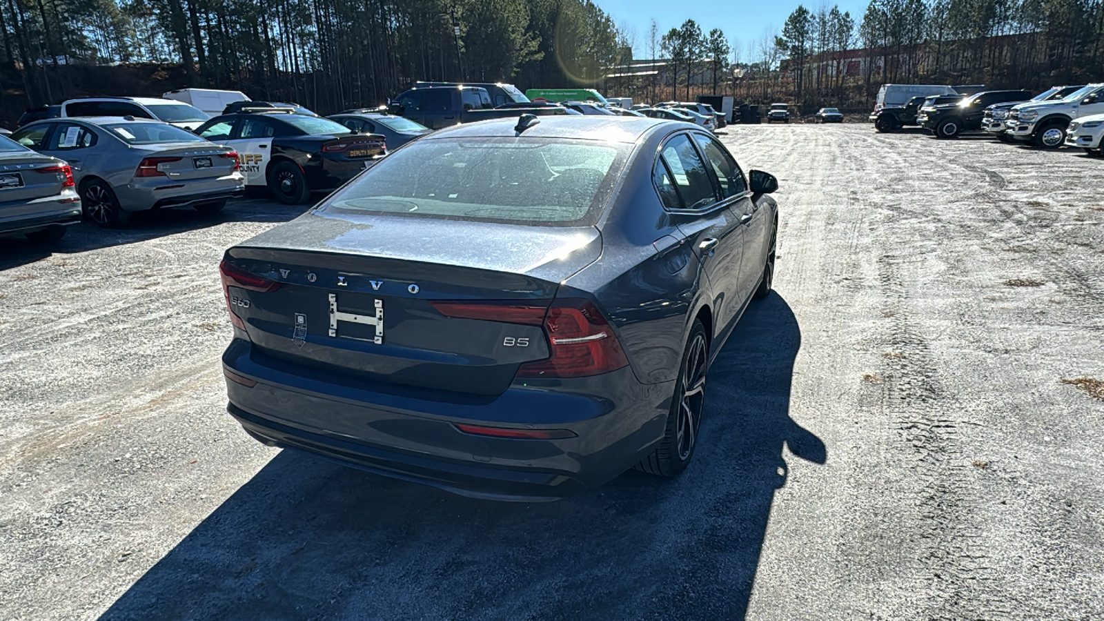 2024 Volvo S60 Core Dark Theme 7