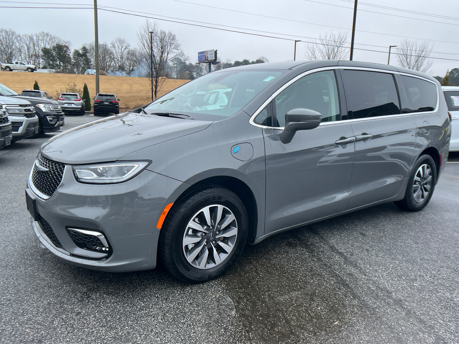 2022 Chrysler Pacifica Hybrid Touring L 1