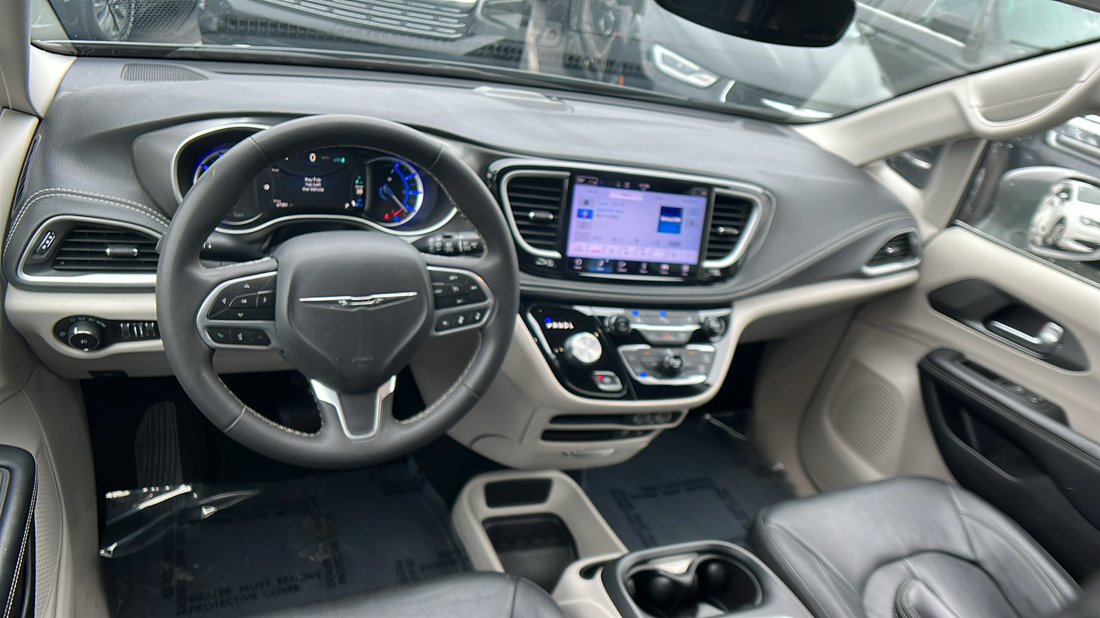 2022 Chrysler Pacifica Hybrid Touring L 19