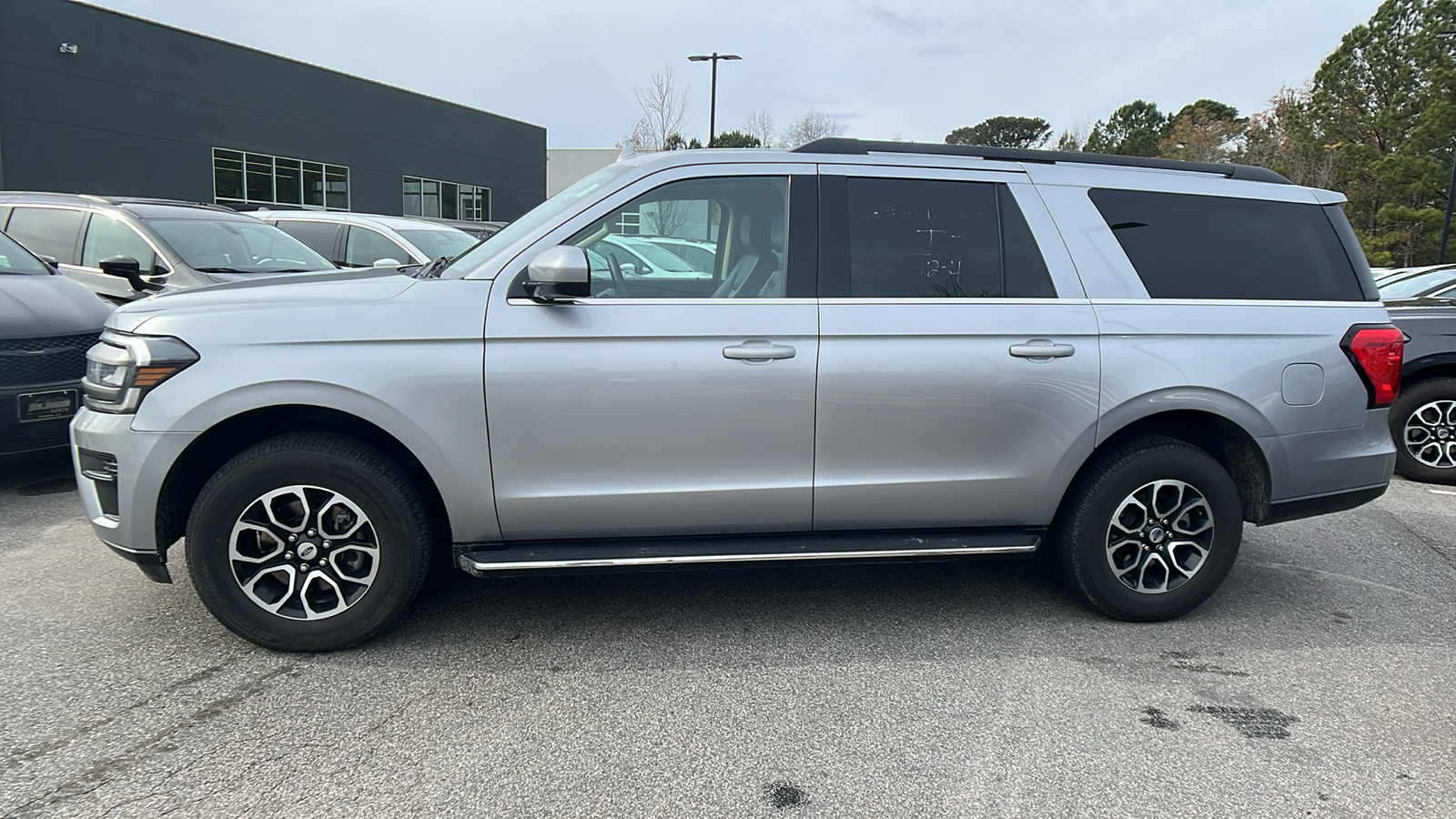 2023 Ford Expedition Max XLT 8