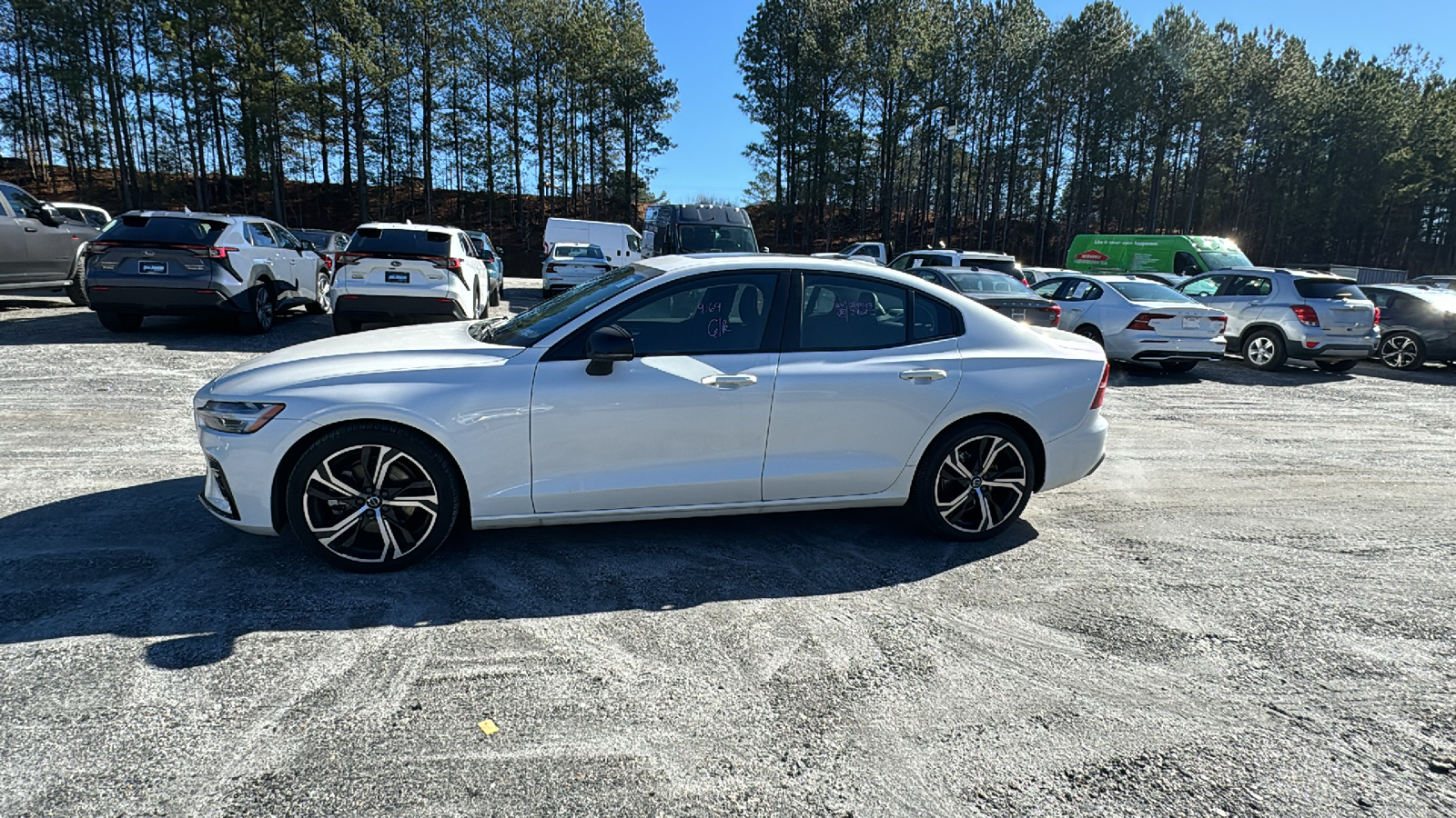 2024 Volvo S60 Core Dark Theme 4