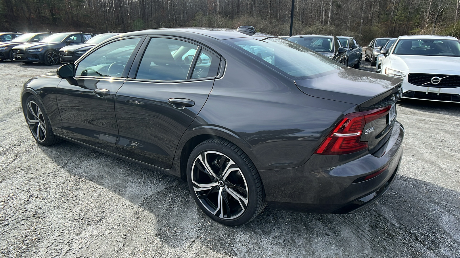 2024 Volvo S60 Core Dark Theme 7