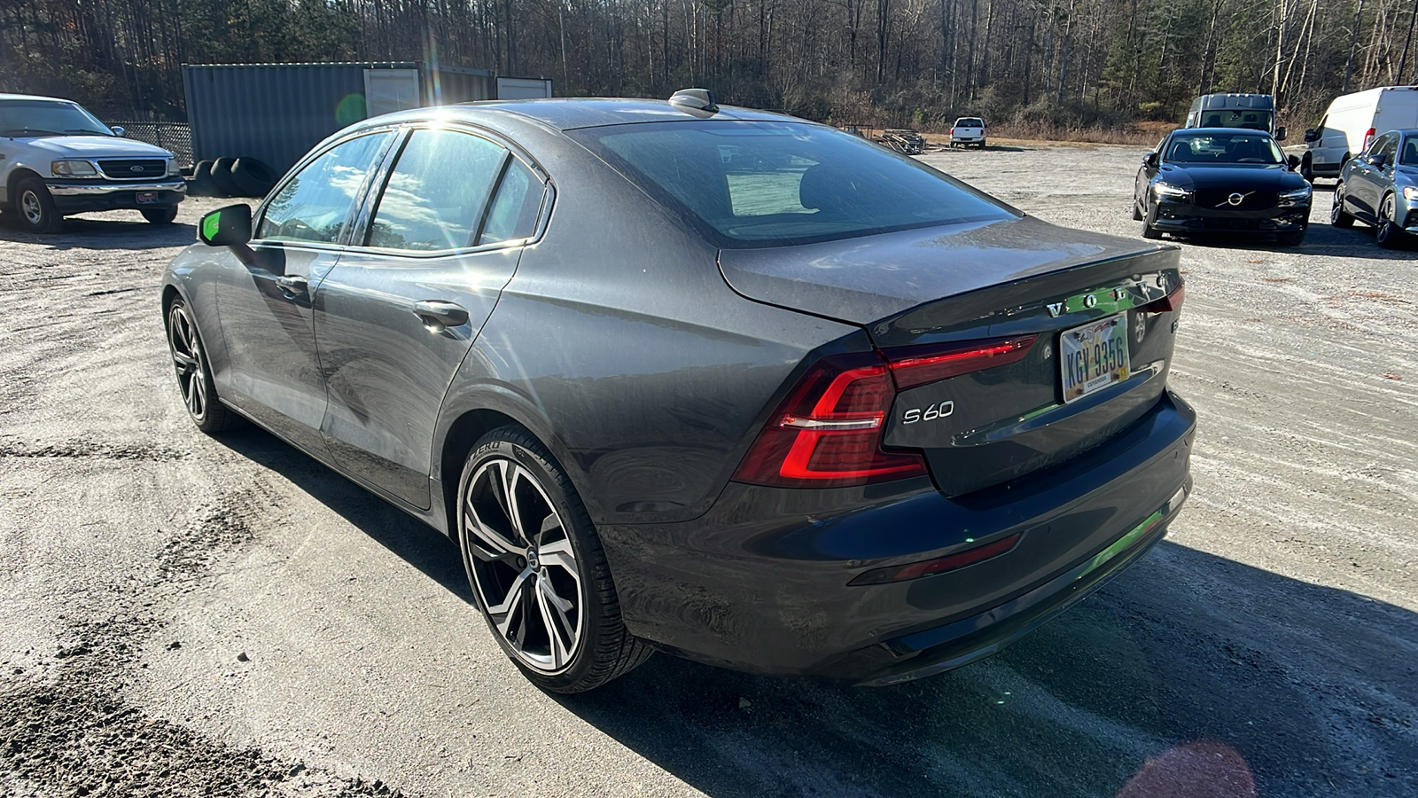 2024 Volvo S60 Core Dark Theme 7