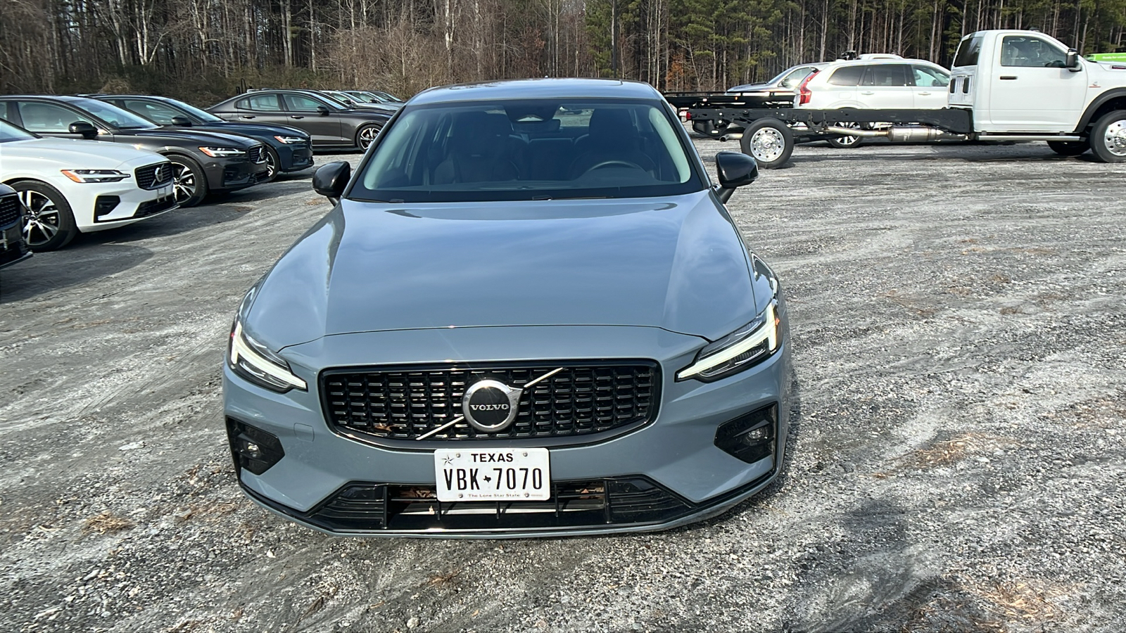 2024 Volvo S60 Core Dark Theme 2