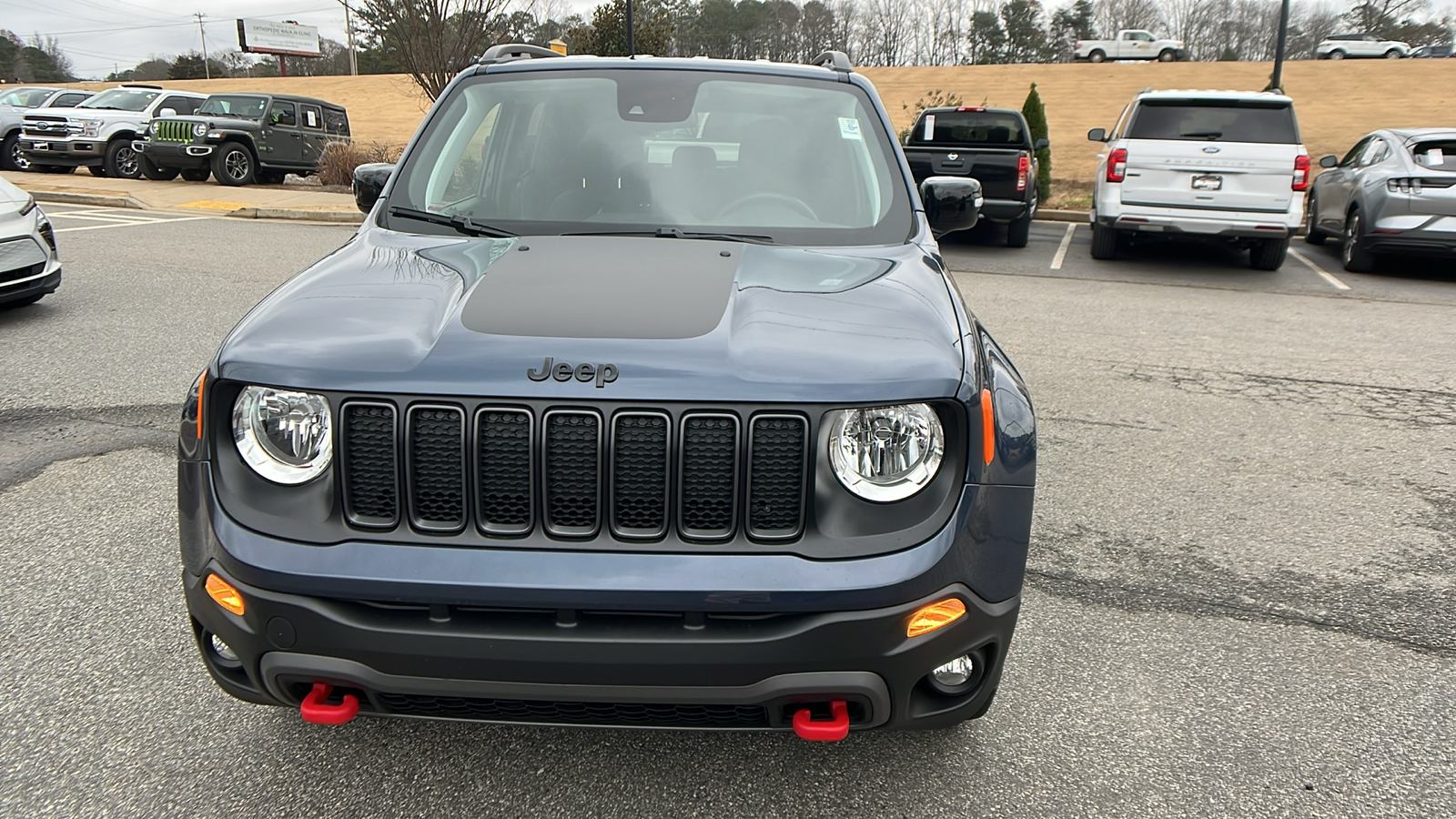 2023 Jeep Renegade Trailhawk 2