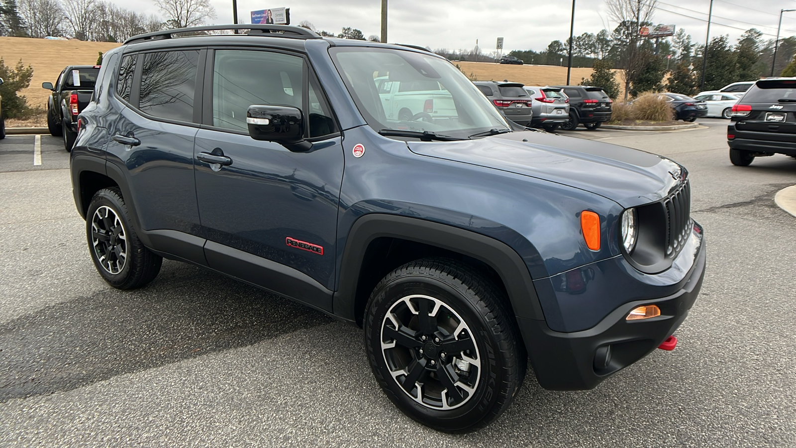 2023 Jeep Renegade Trailhawk 3