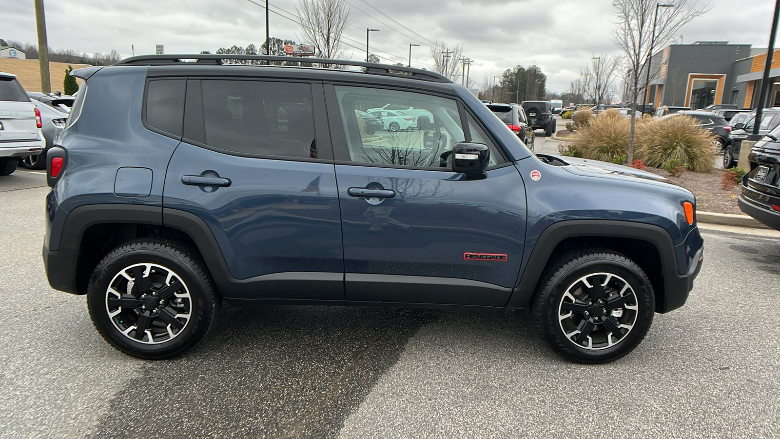 2023 Jeep Renegade Trailhawk 4