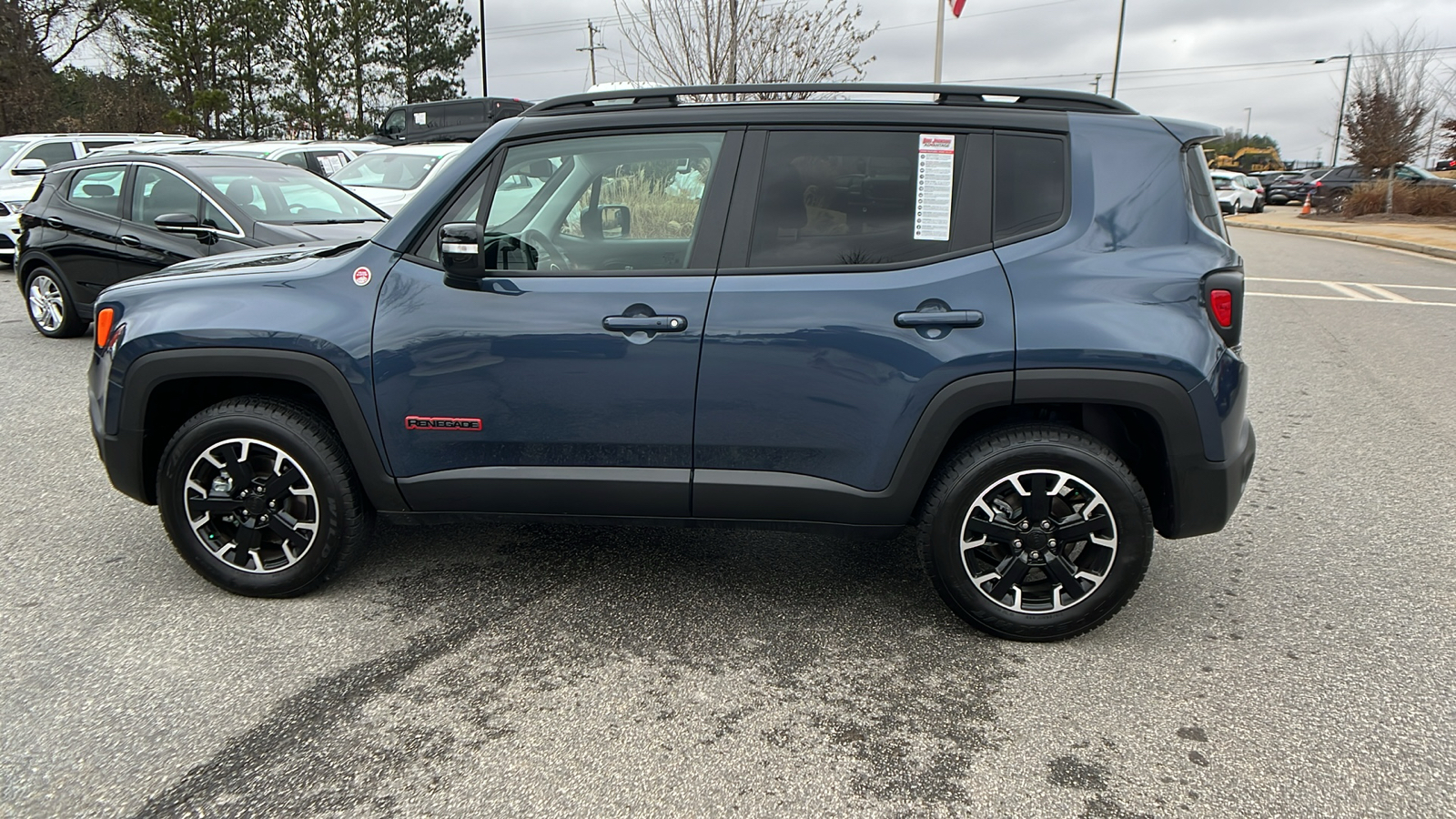 2023 Jeep Renegade Trailhawk 8