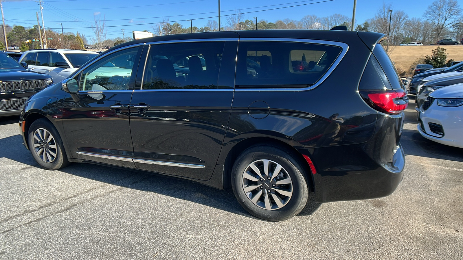 2023 Chrysler Pacifica Hybrid Limited 7