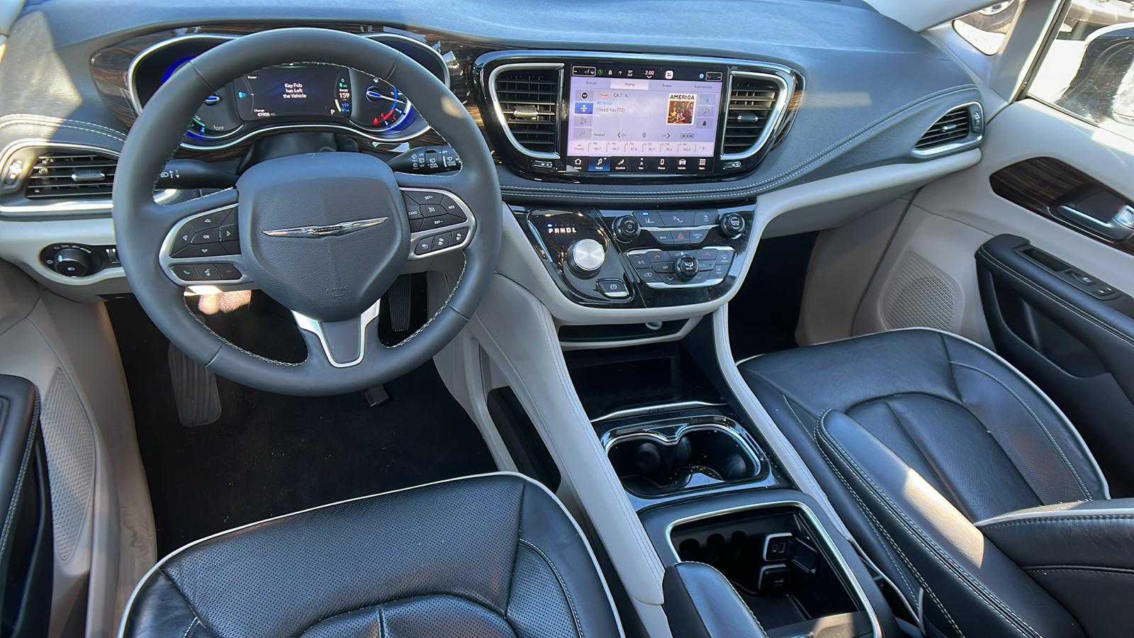 2023 Chrysler Pacifica Hybrid Limited 20