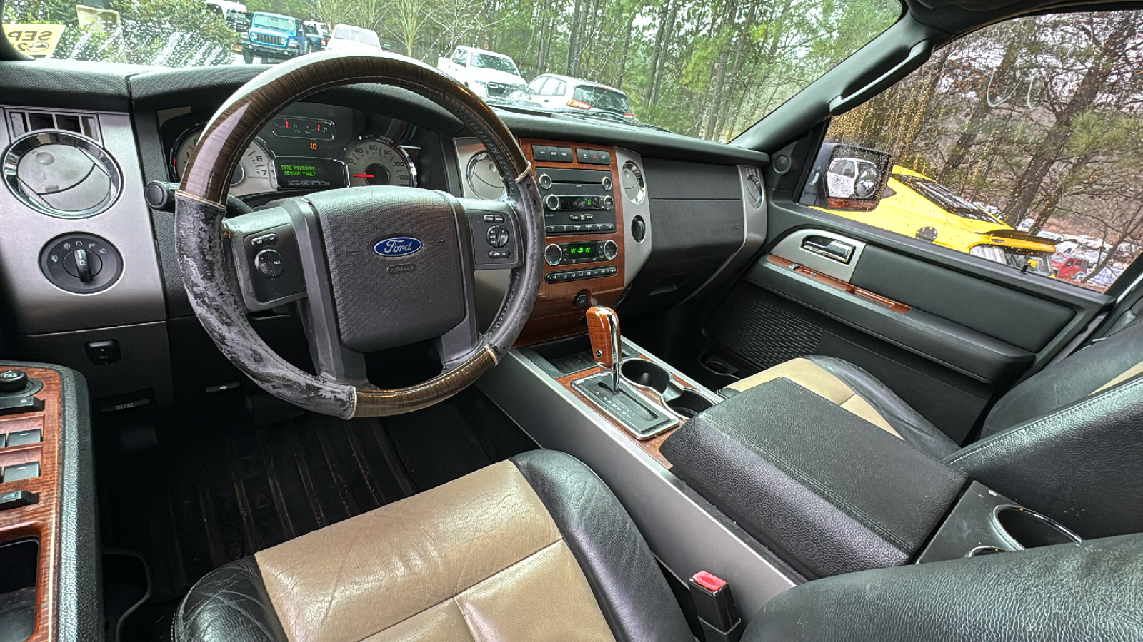 2010 Ford Expedition  17