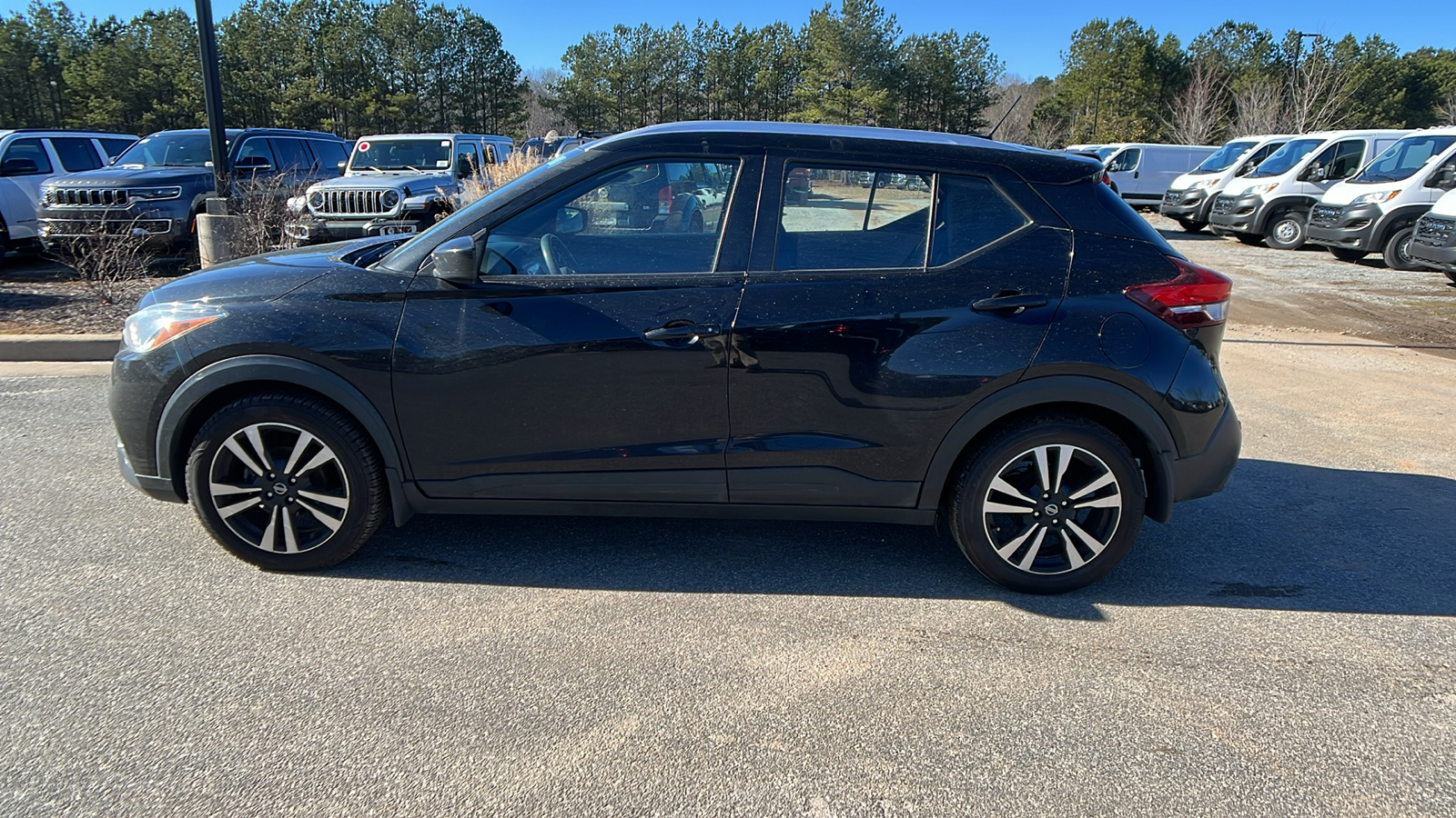 2020 Nissan Kicks SV 8