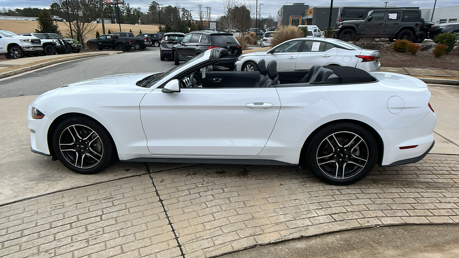 2023 Ford Mustang  8