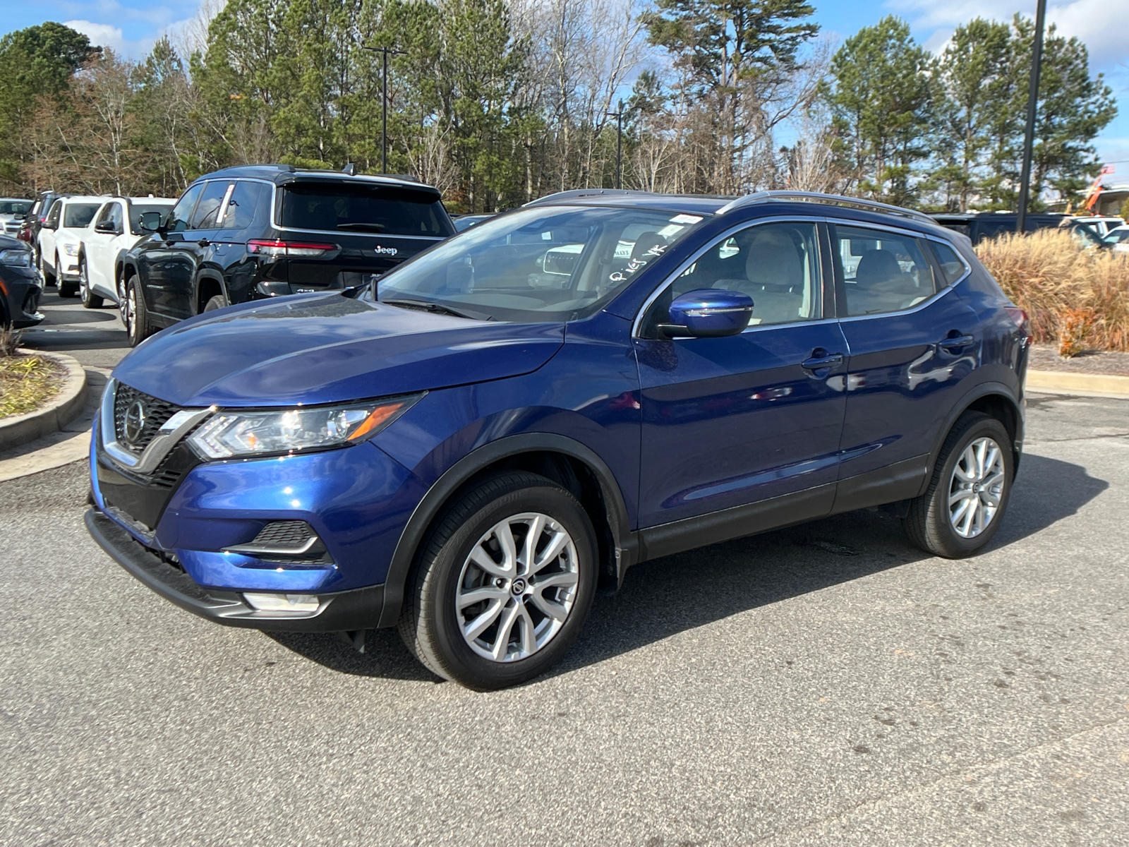 2021 Nissan Rogue Sport SV 1