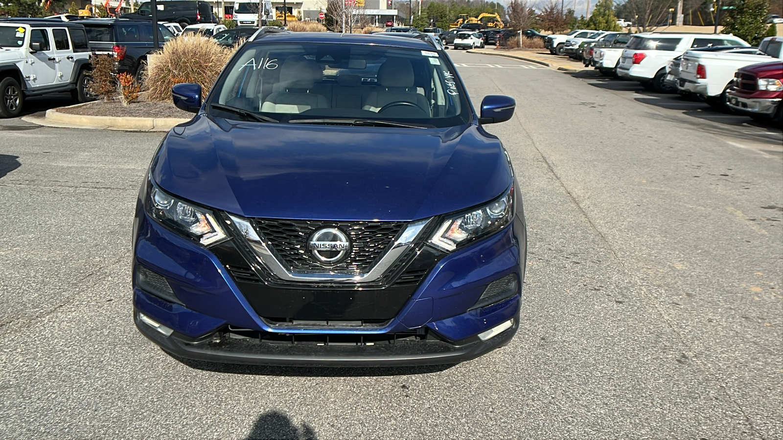 2021 Nissan Rogue Sport SV 2