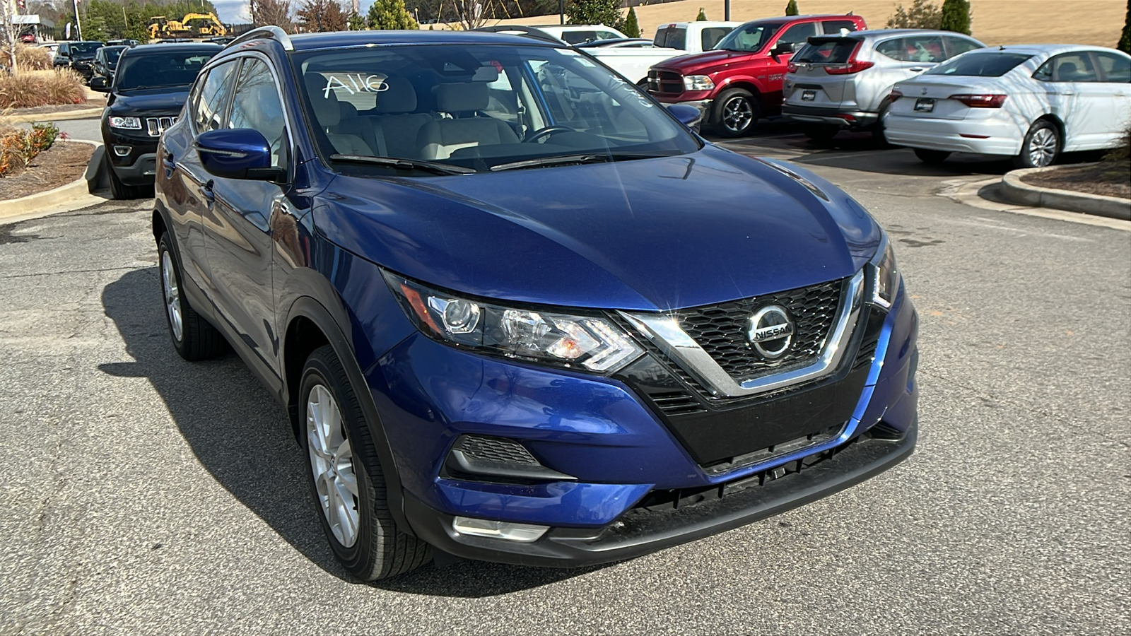 2021 Nissan Rogue Sport SV 3