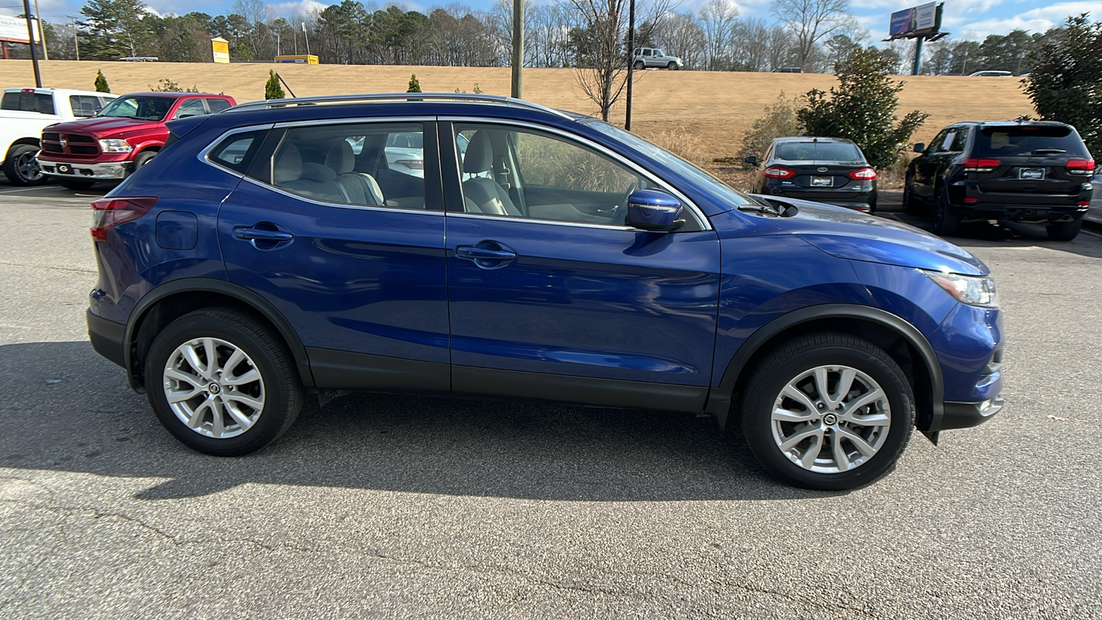 2021 Nissan Rogue Sport SV 4