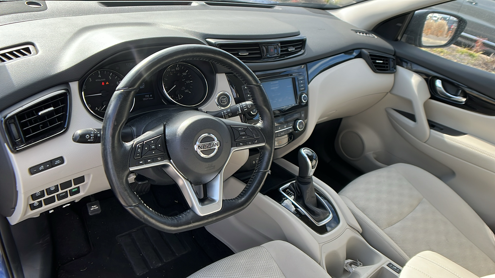 2021 Nissan Rogue Sport SV 19