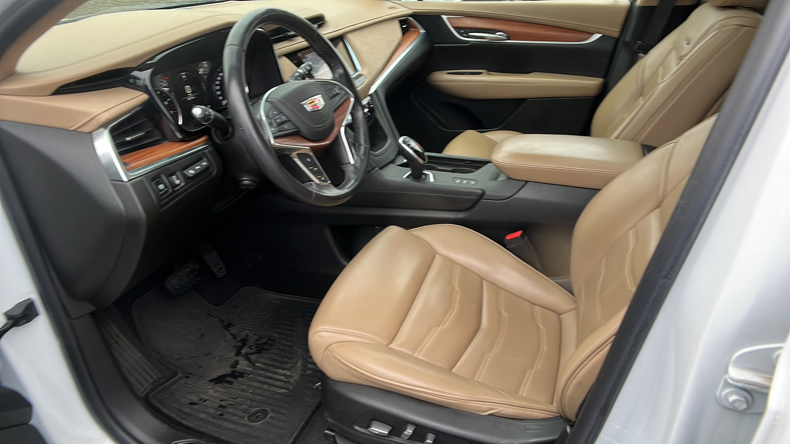 2018 Cadillac XT5 Platinum AWD 11