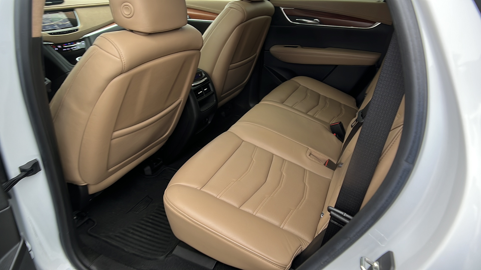 2018 Cadillac XT5 Platinum AWD 18
