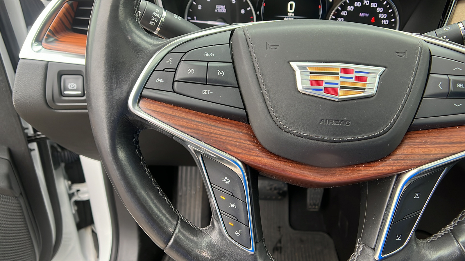2018 Cadillac XT5 Platinum AWD 21