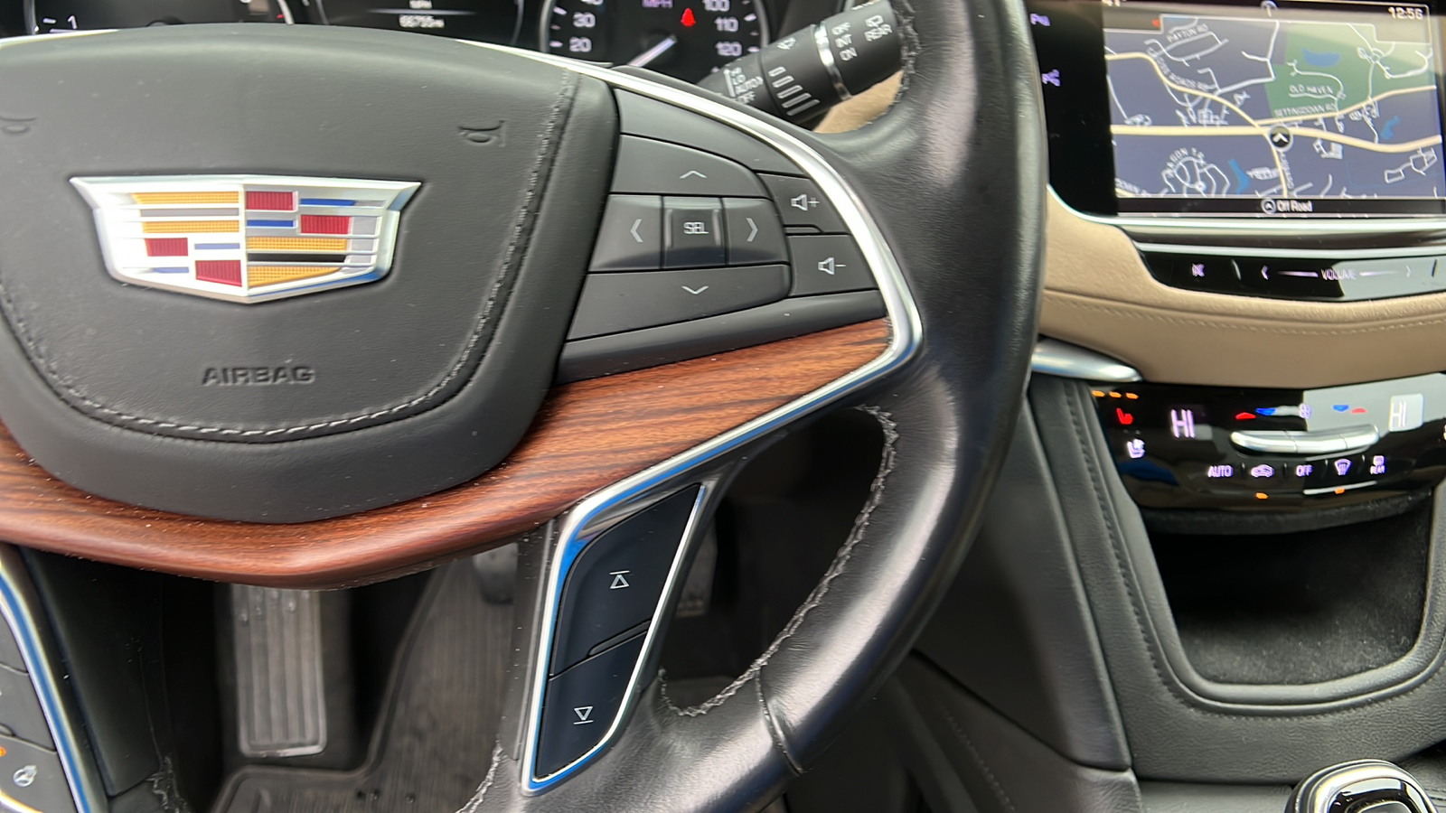 2018 Cadillac XT5 Platinum AWD 22
