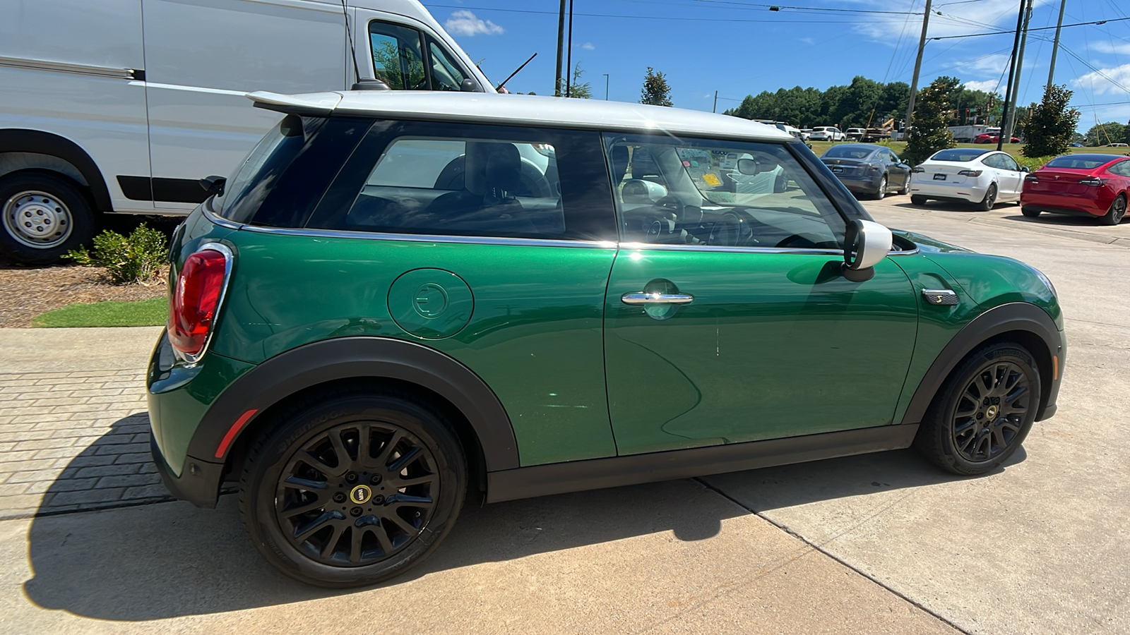 2022 MINI Hardtop 2 Door Cooper SE 5