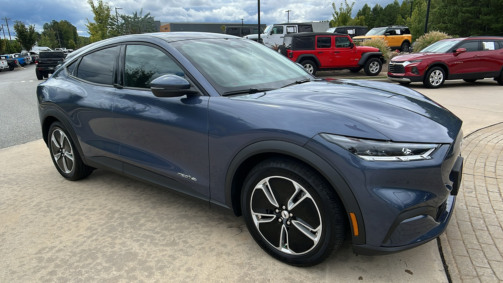 2021 Ford Mustang Mach-E Select 3