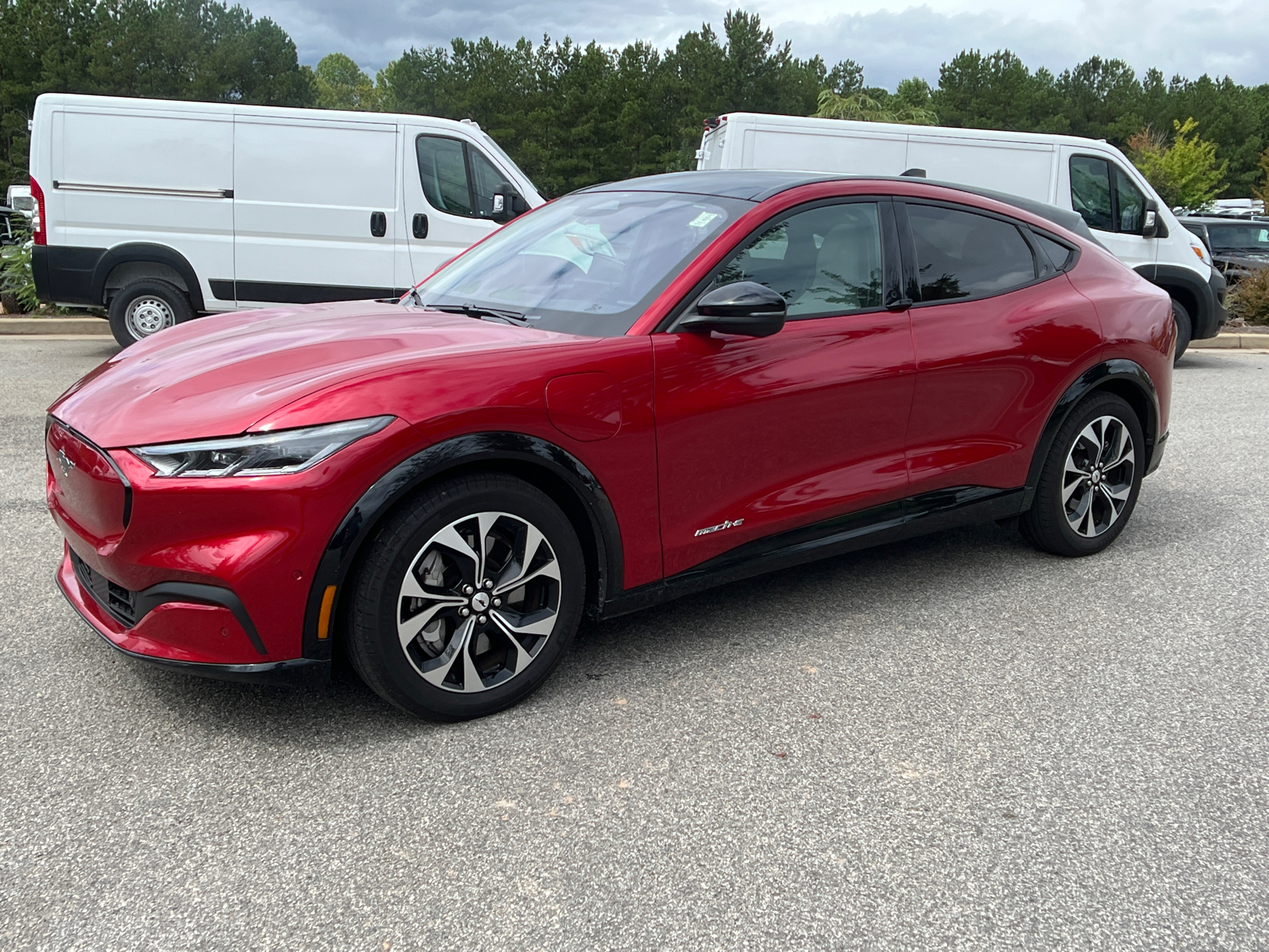 2022 Ford Mustang Mach-E Premium 1