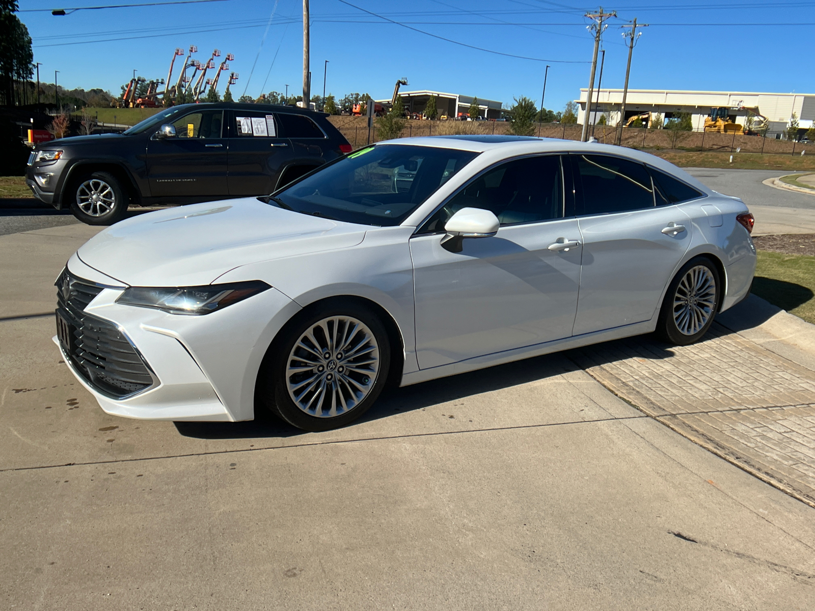 2019 Toyota Avalon XLE 1