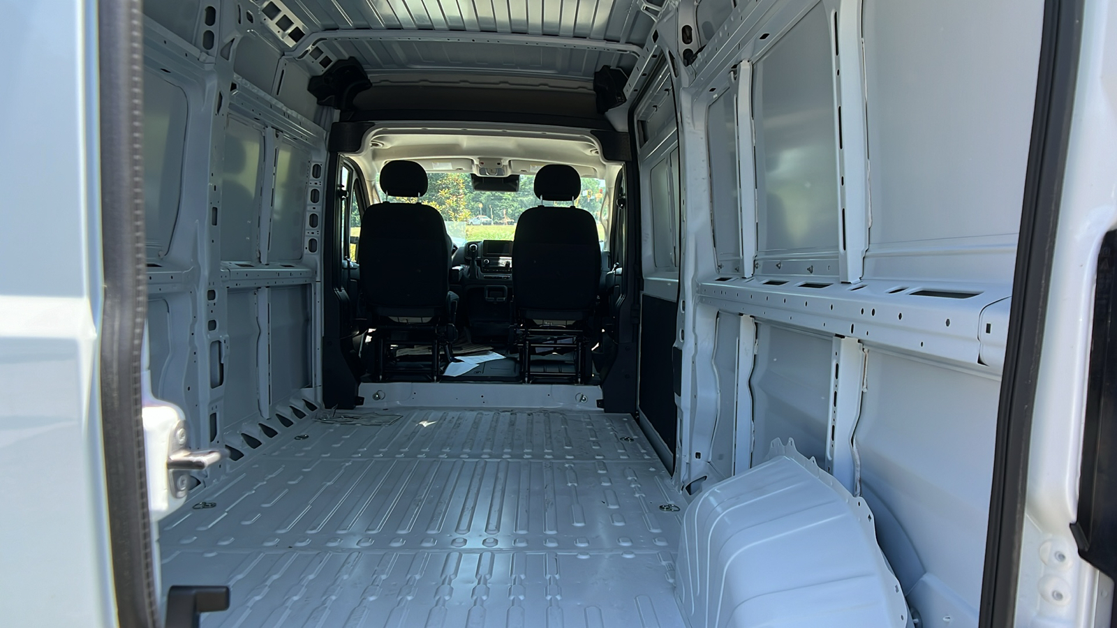 2024 Ram ProMaster Cargo Van Tradesman 10