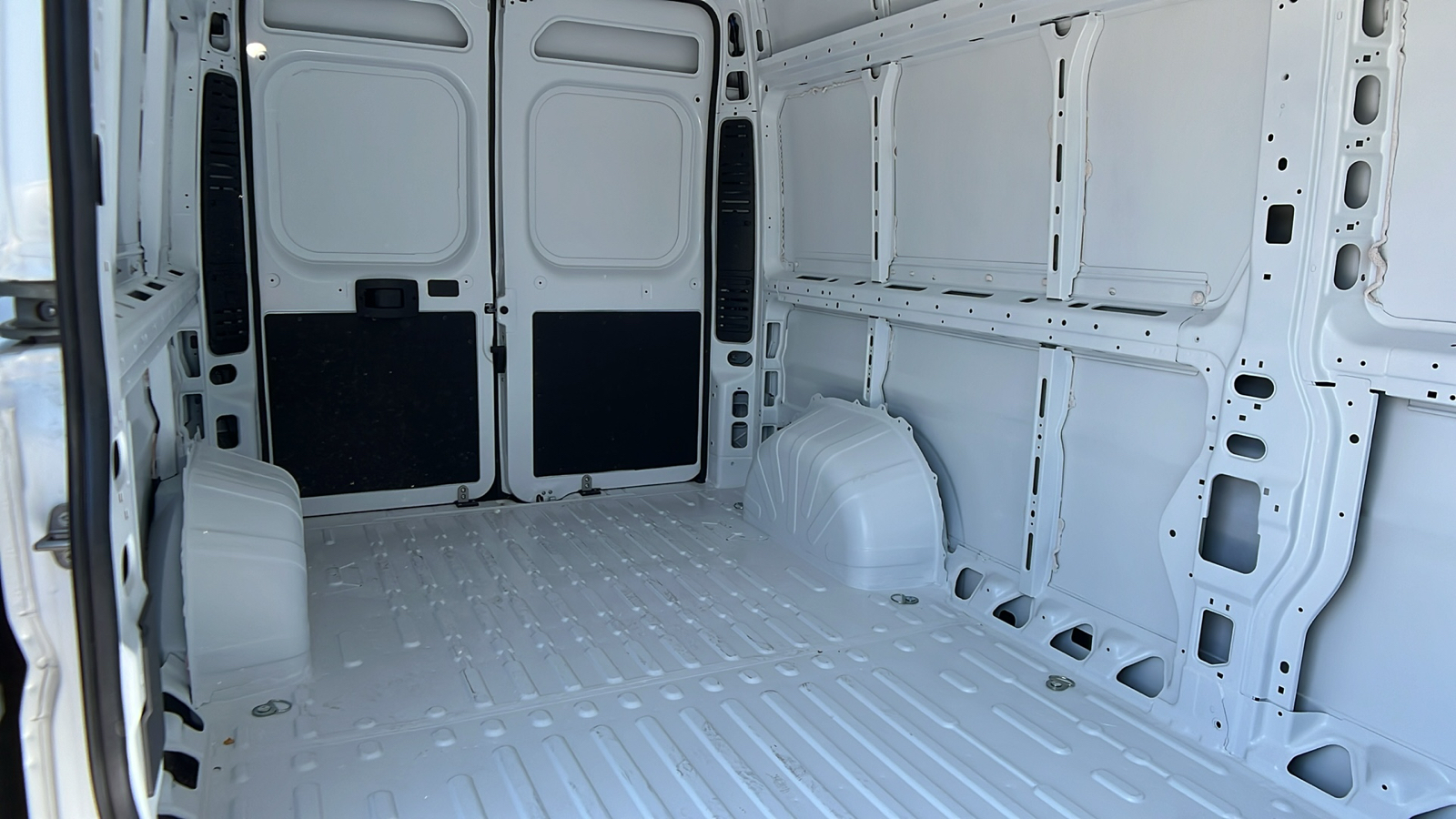 2024 Ram ProMaster Cargo Van Tradesman 11