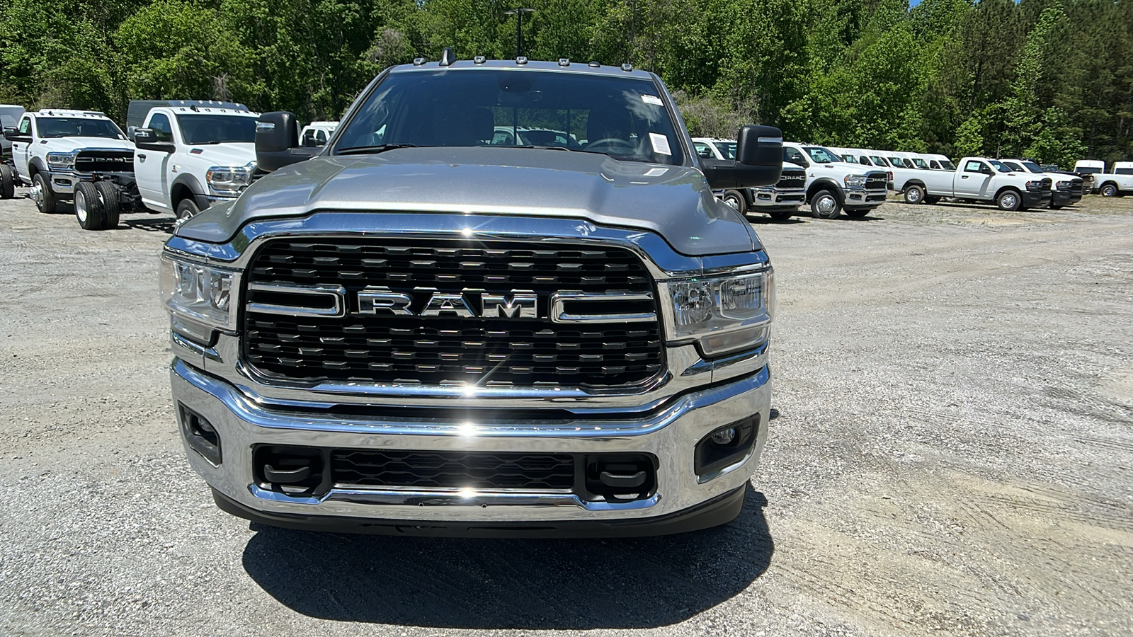 2024 Ram 3500 Chassis Cab SLT 2