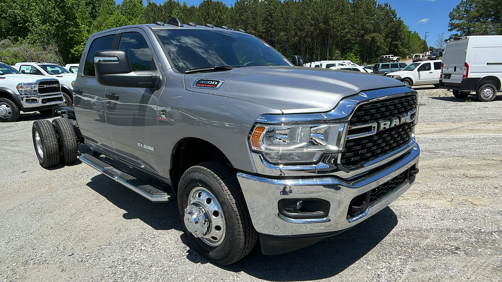 2024 Ram 3500 Chassis Cab SLT 3