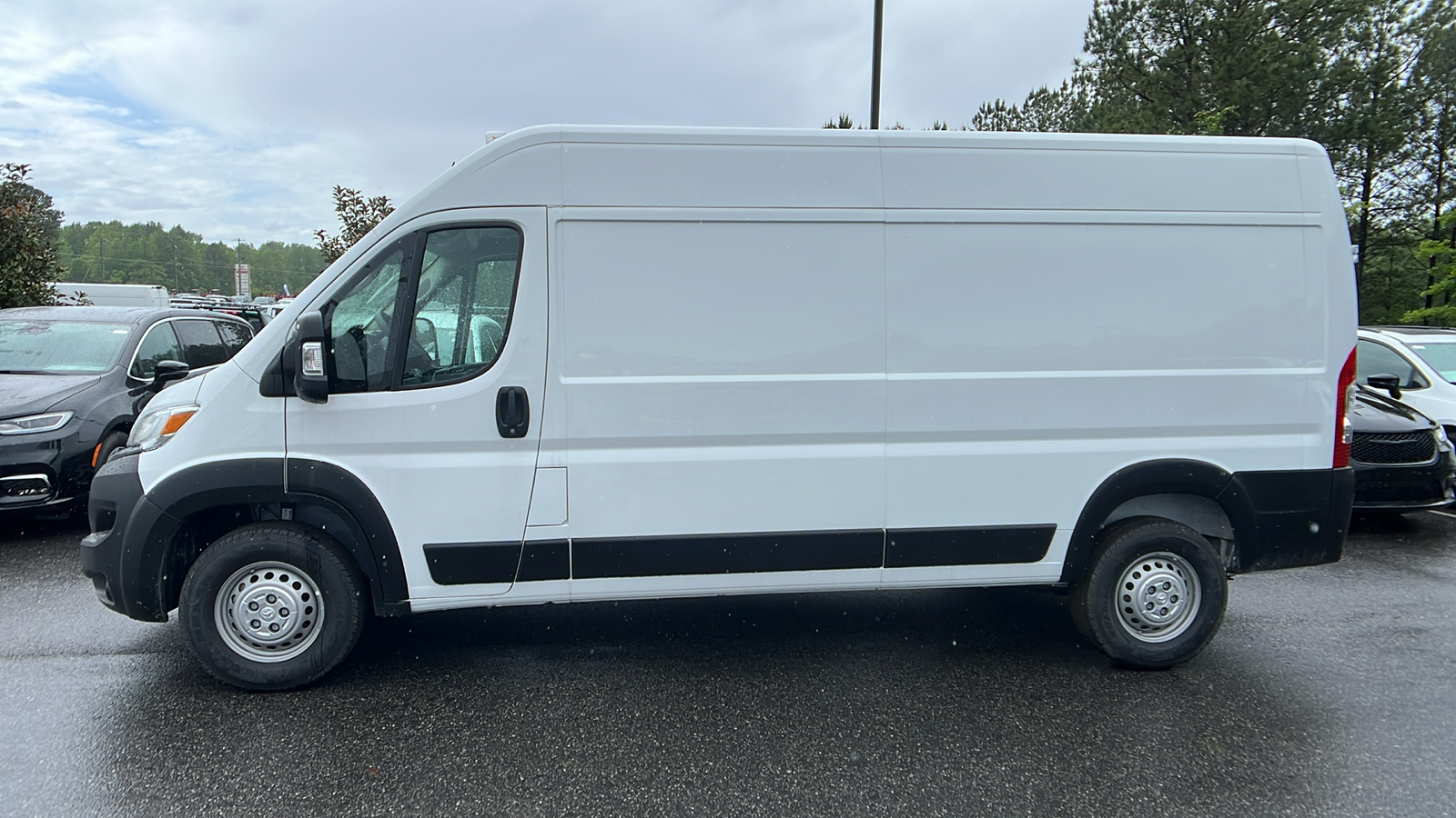 2024 Ram ProMaster Cargo Van Tradesman 3