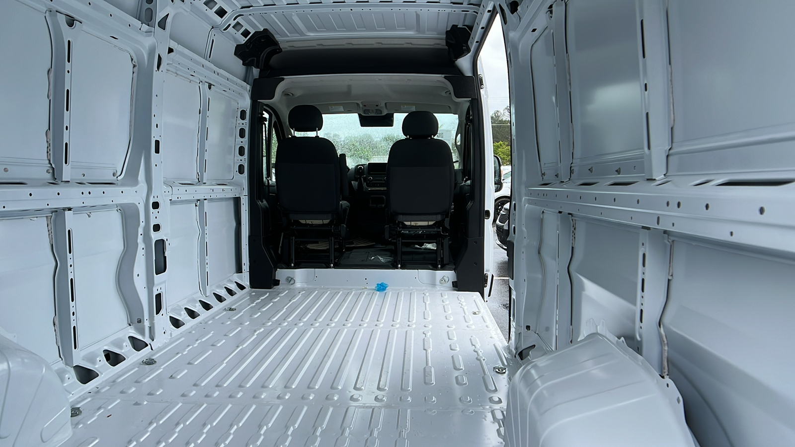 2024 Ram ProMaster Cargo Van Tradesman 7