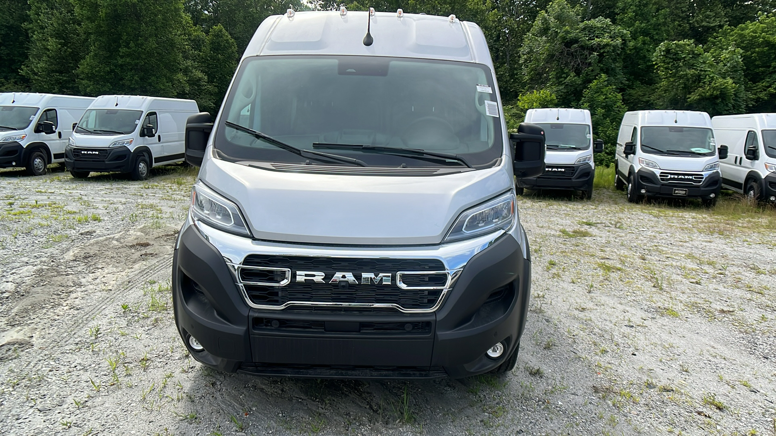 2024 Ram ProMaster Cargo Van SLT 2