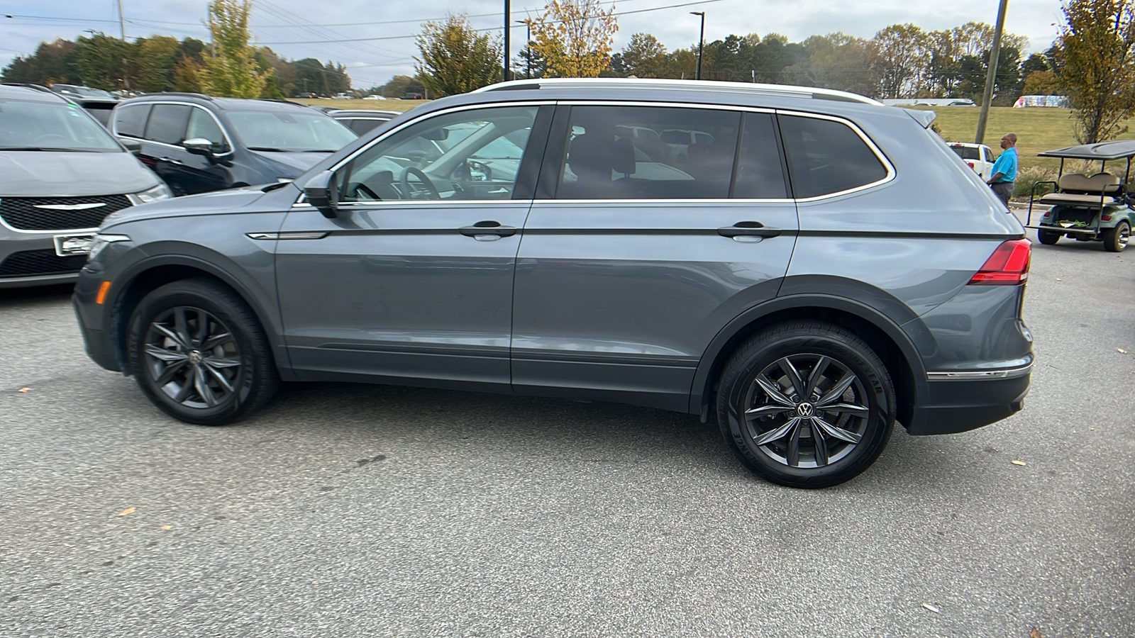 2023 Volkswagen Tiguan SE 8